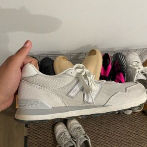 white new balances size 8